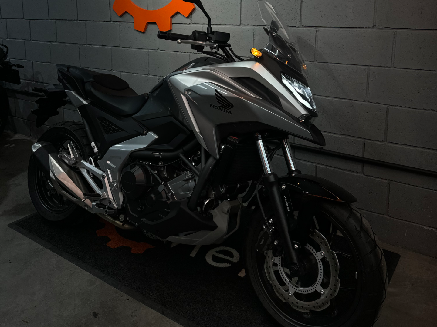NC750X 2025 PRATA - foto 2
