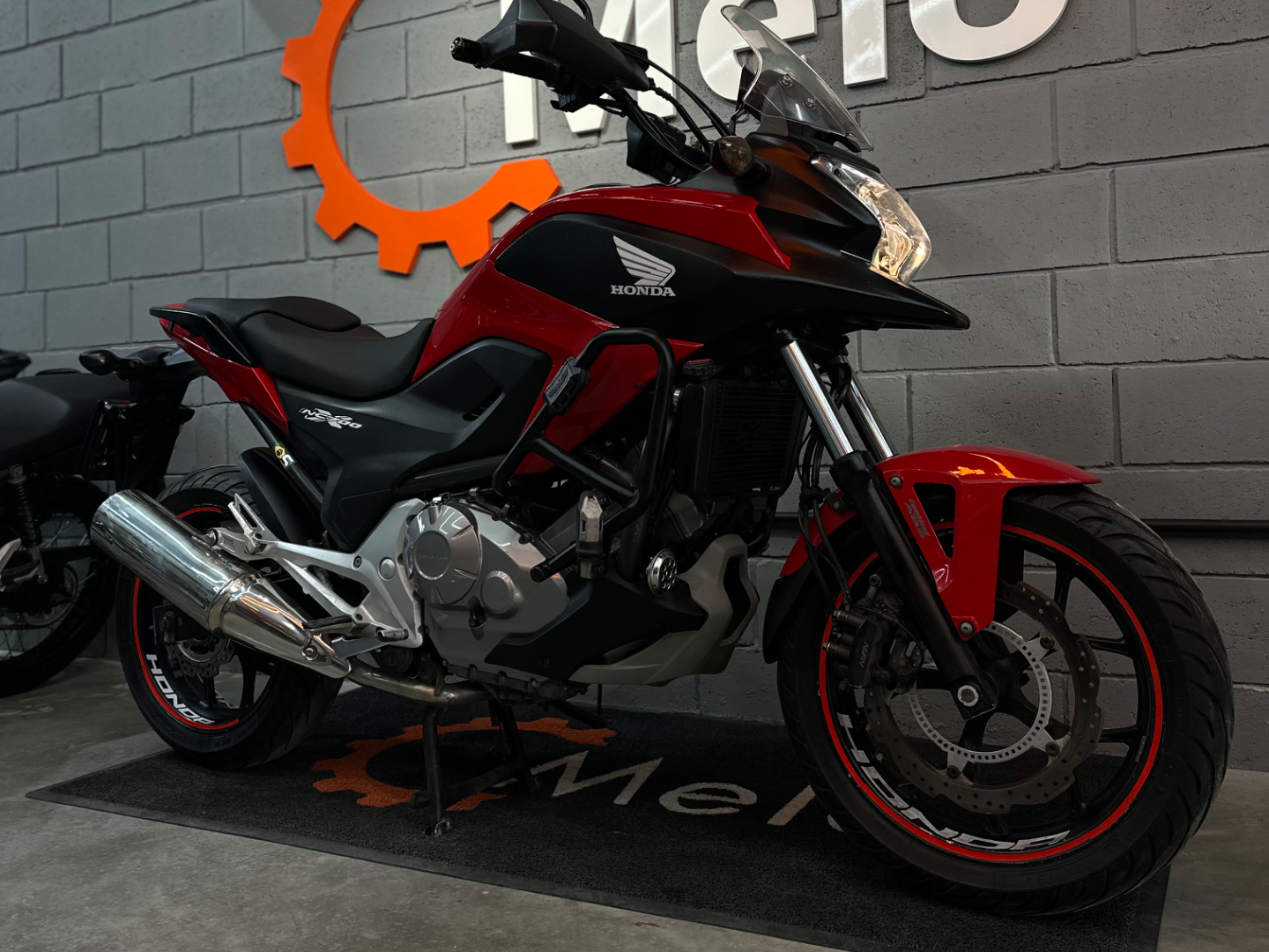 NC700X 2013 VERMELHA